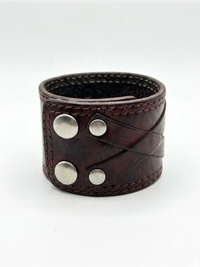 Women Cuff Bracelet-Brown Leather and Snaps.